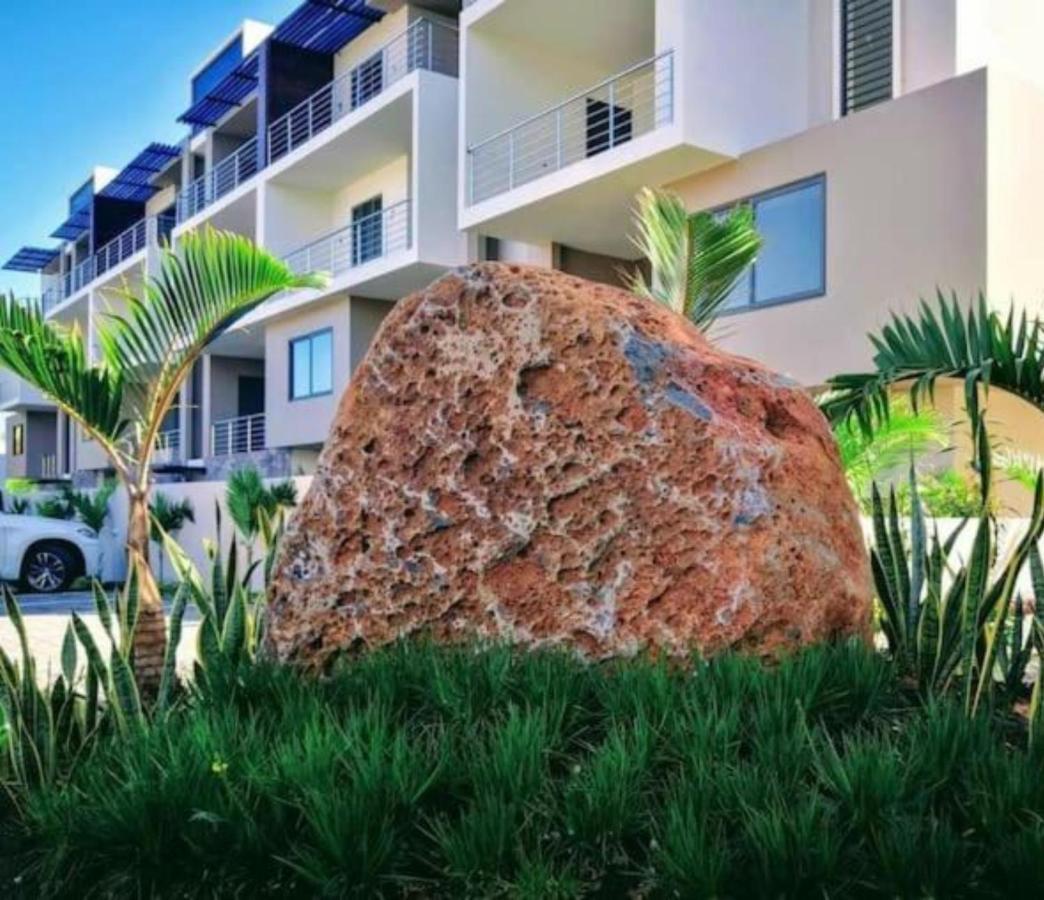 Luxury 2 Bedroom Apartment With Pool - Close To Flic-En-Flac Beach Eksteriør billede